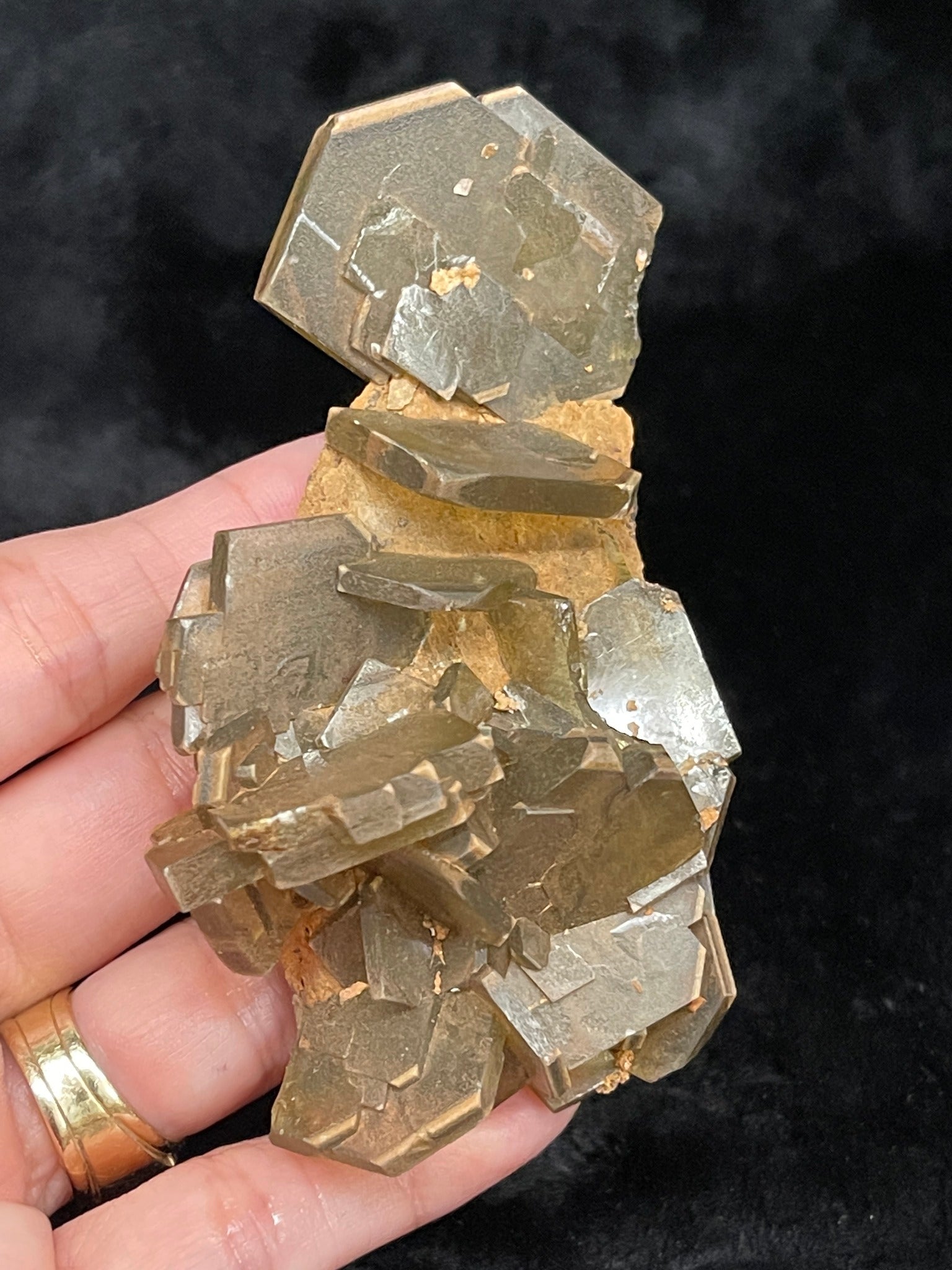 Barite Crystal chained and zoned