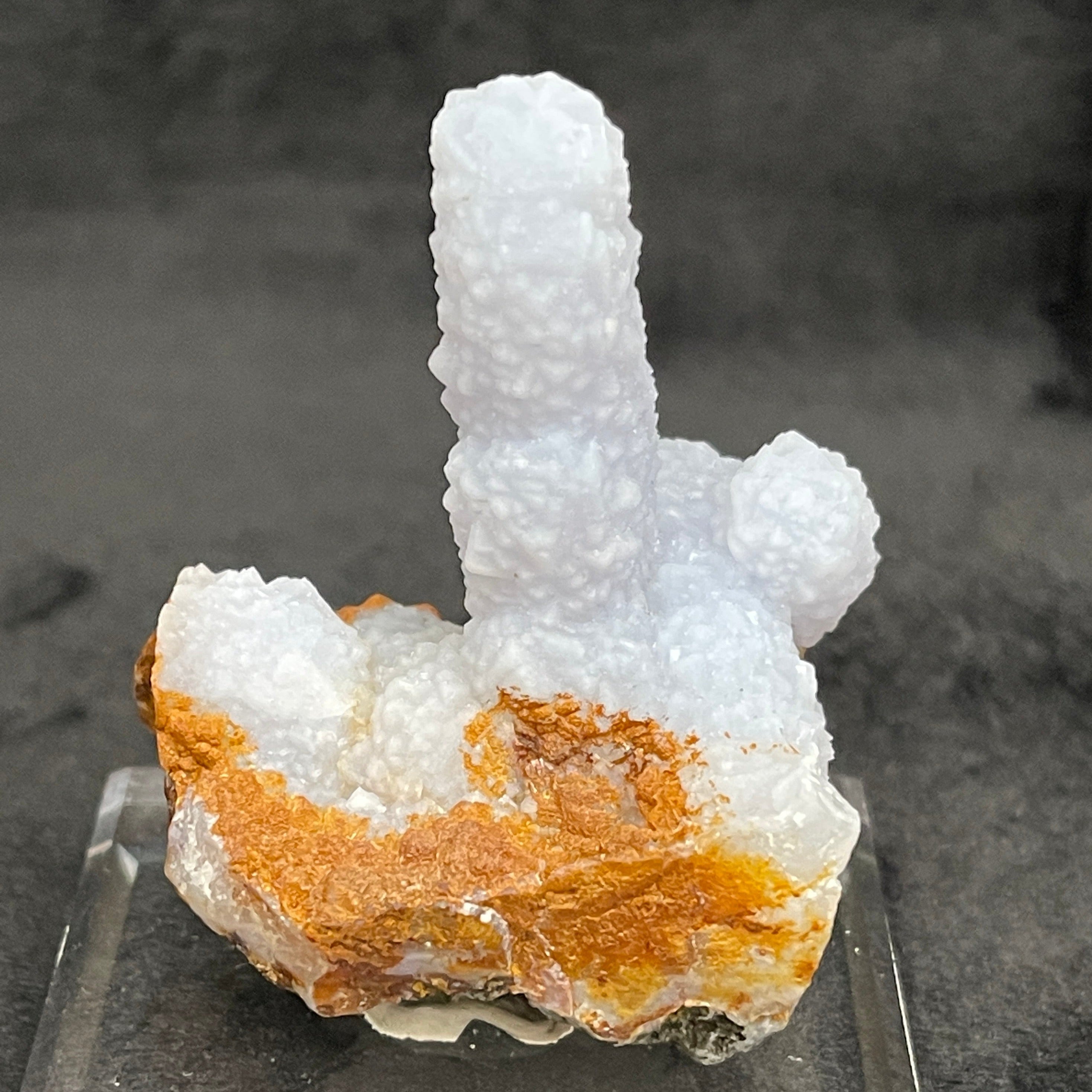 New Rare Find of Chalcedony Pseduomorph after Anhydrite