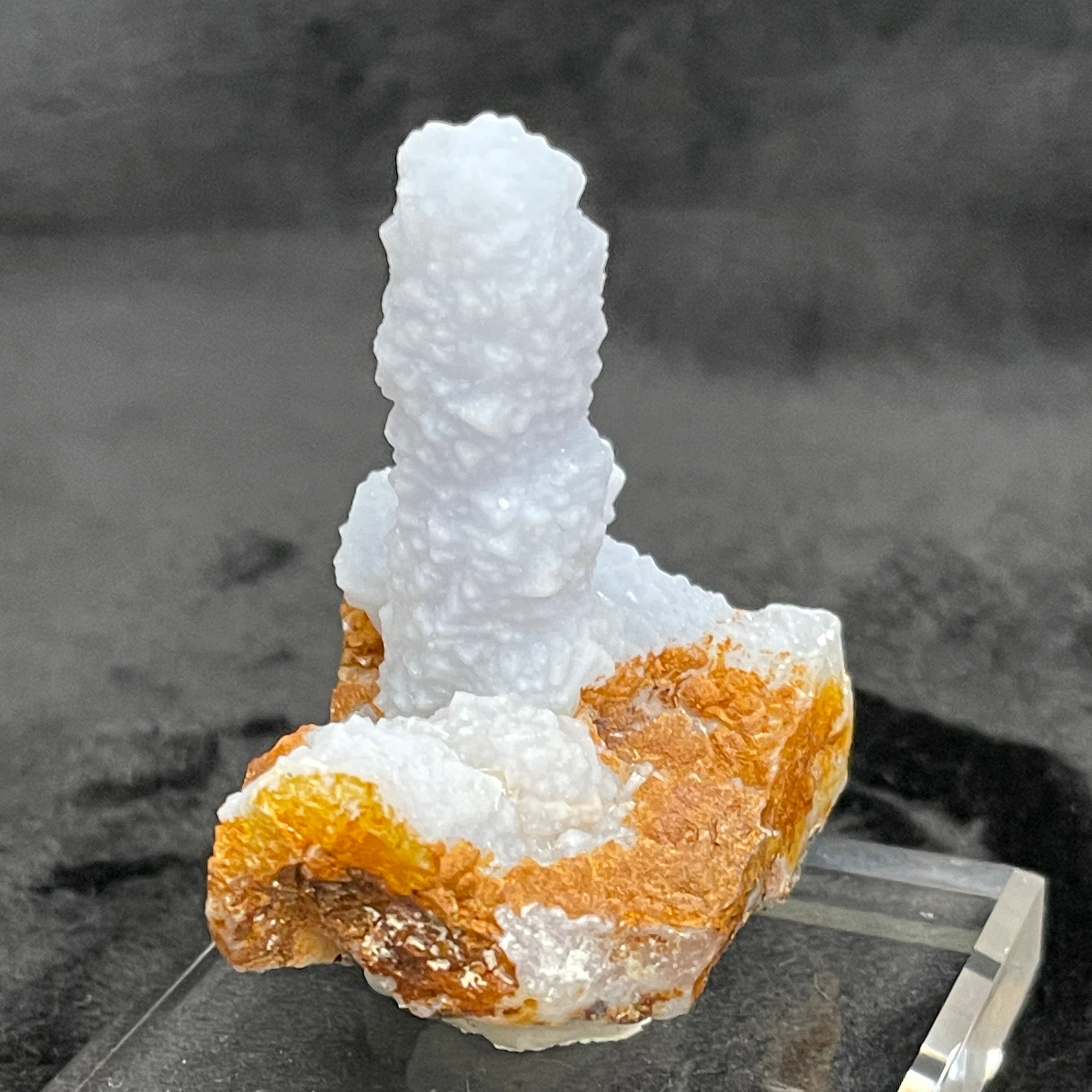 Rare new mineral Pseodomorph of Chalcedony after Anhydrtie
