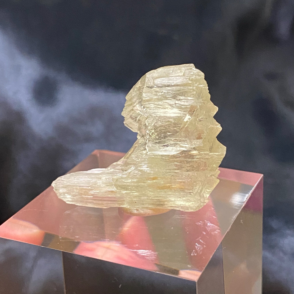 This is a beautiful light green, lustrous Spodumene var. Kunzite transparent / translucent specimen from Pakistan that is often referred to as "Hiddenite". 31 grams. 1.67" x 1.35" x .99" x 42.5mm x 34.4mm x 25.2mm.