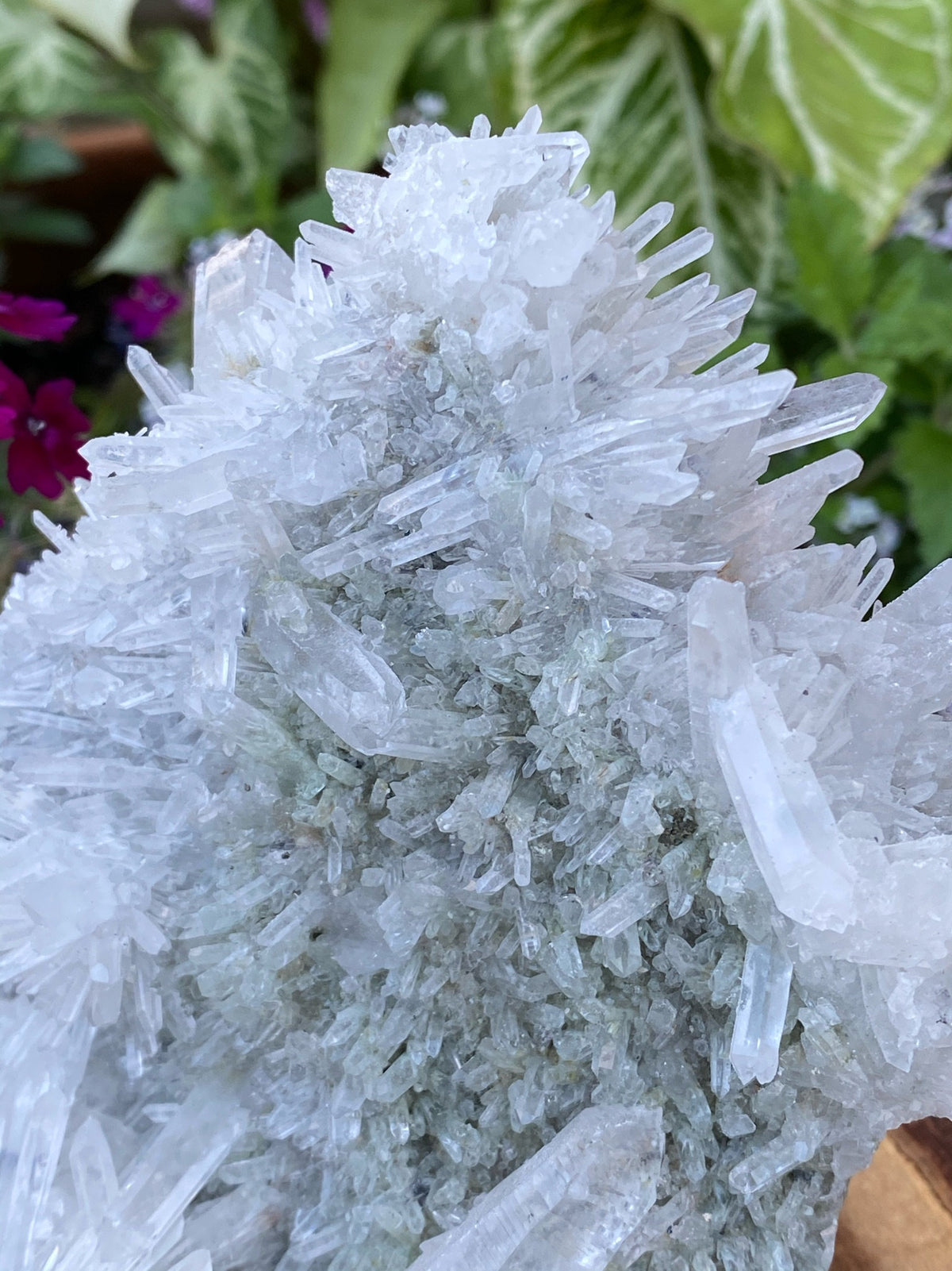 Quartz Madan Bulgarie cristaux naturels, minéraux, grappes de spécimens,  souvenirs WholesaleMineralsBox -  France