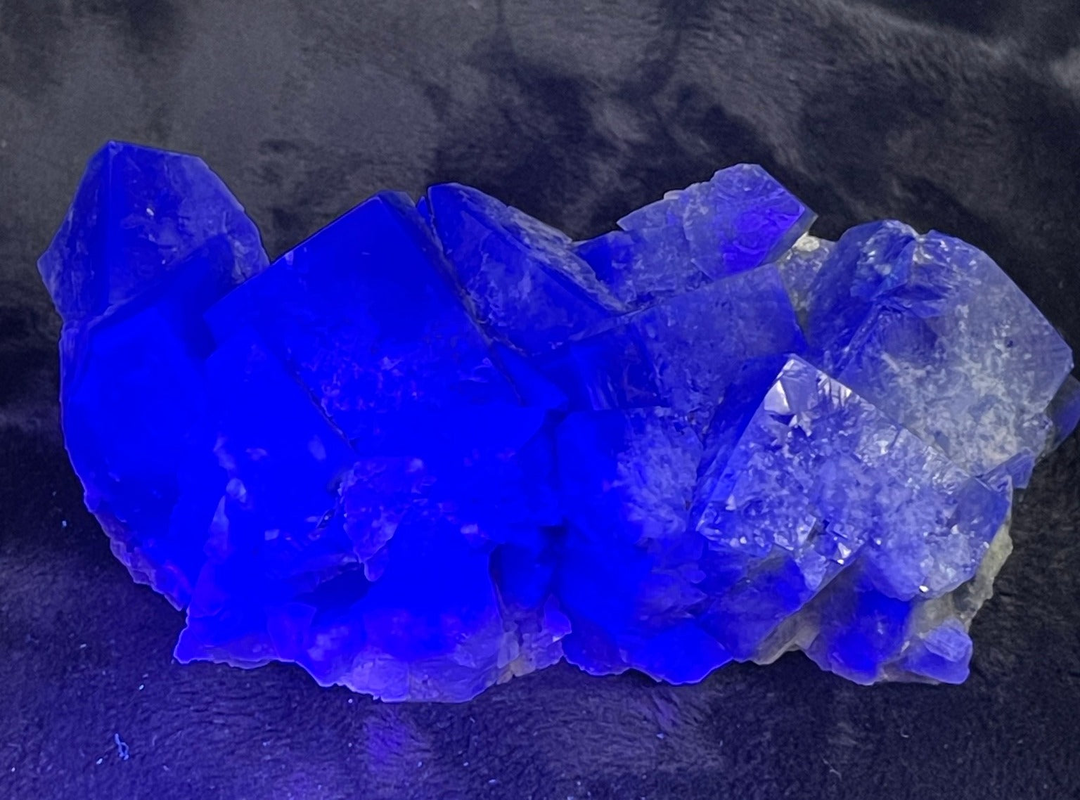 Fluorite Large Cubes! SuperNova Pocket English 340grams