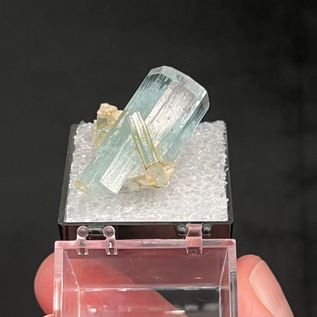 Nice secondary growth crystals, one with a fine termination are also fine features of this Aquamarine with Microcline from the Erongo Mountains in Namibia.. 