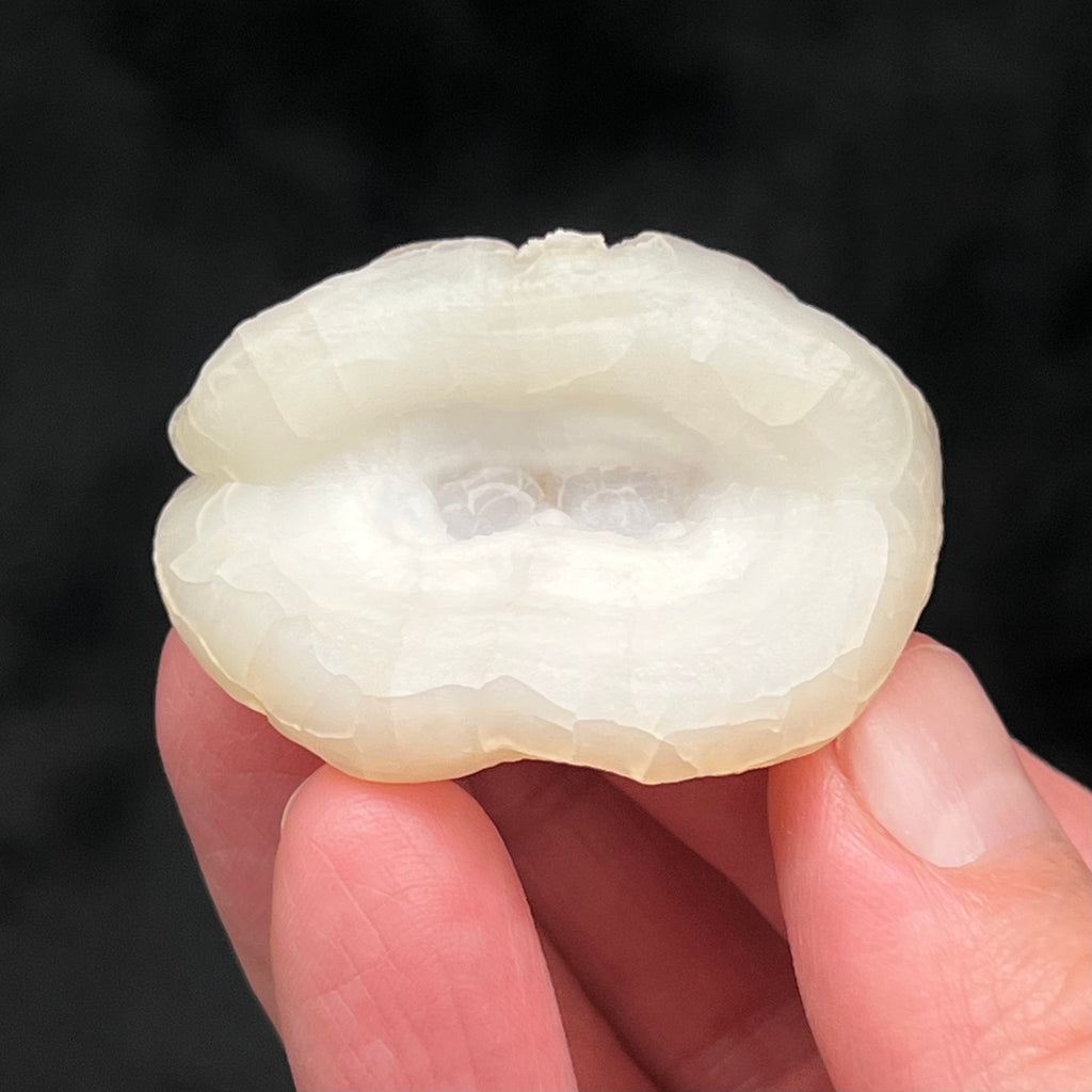 This is an aesthetically excellent Quartz variety Chalcedony Cup. Absolutely a fun, 100% authentic, cool shaped piece! 