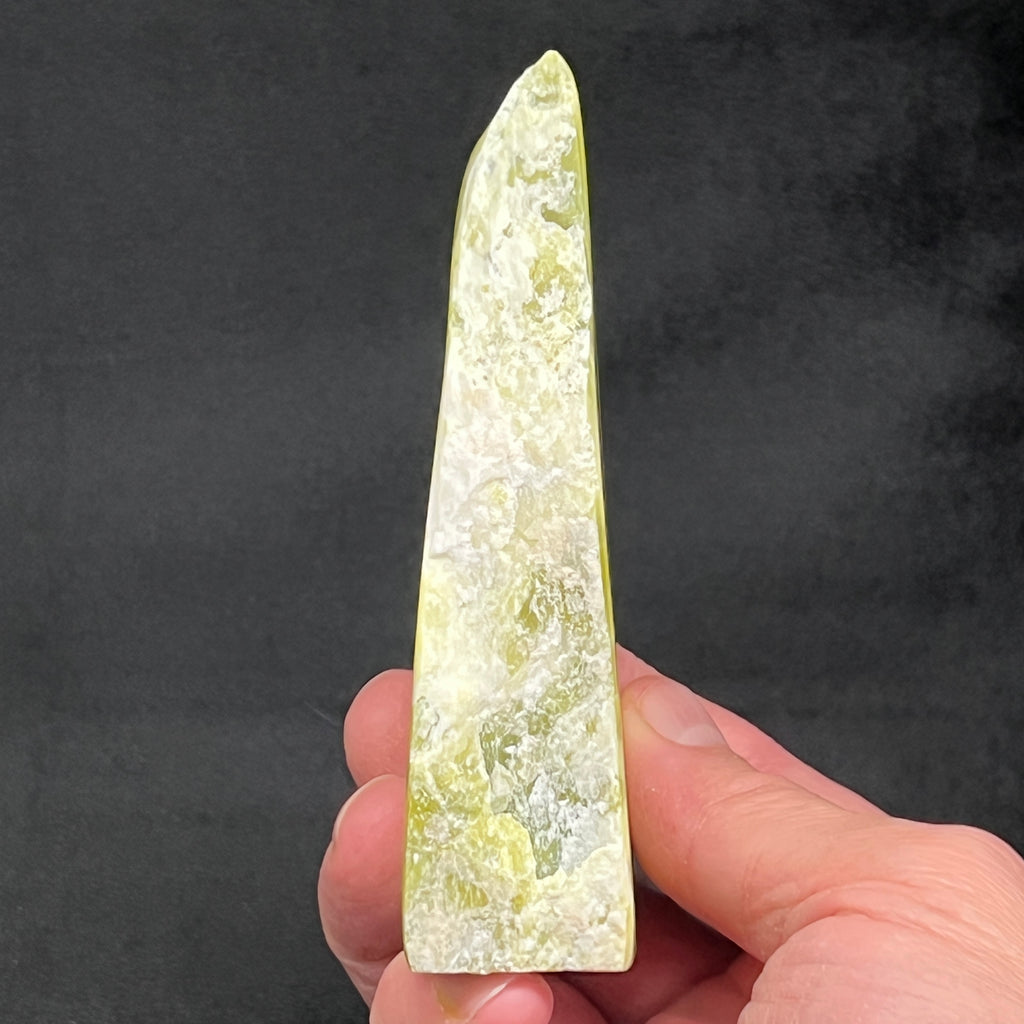 This photo presents the other raw side of this excellent, 100% natural Noble Serpentine piece with a polished front and back, and wonderfully raw on the sides.