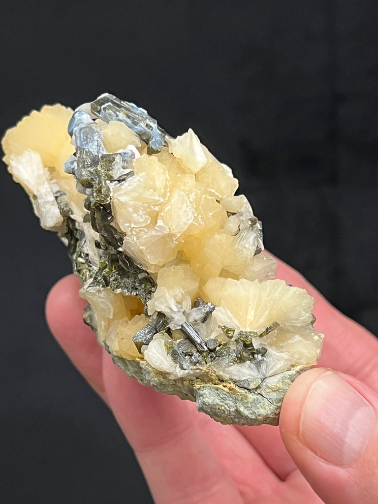 Definitely a wonderful location and type piece for a collection! The source for this unusual yellow Stilbite and Epidote is Songounikoura, Diakon, Arrondissement of Diakon, Bafoulabe' Cercle, Kayes Region, Mali.