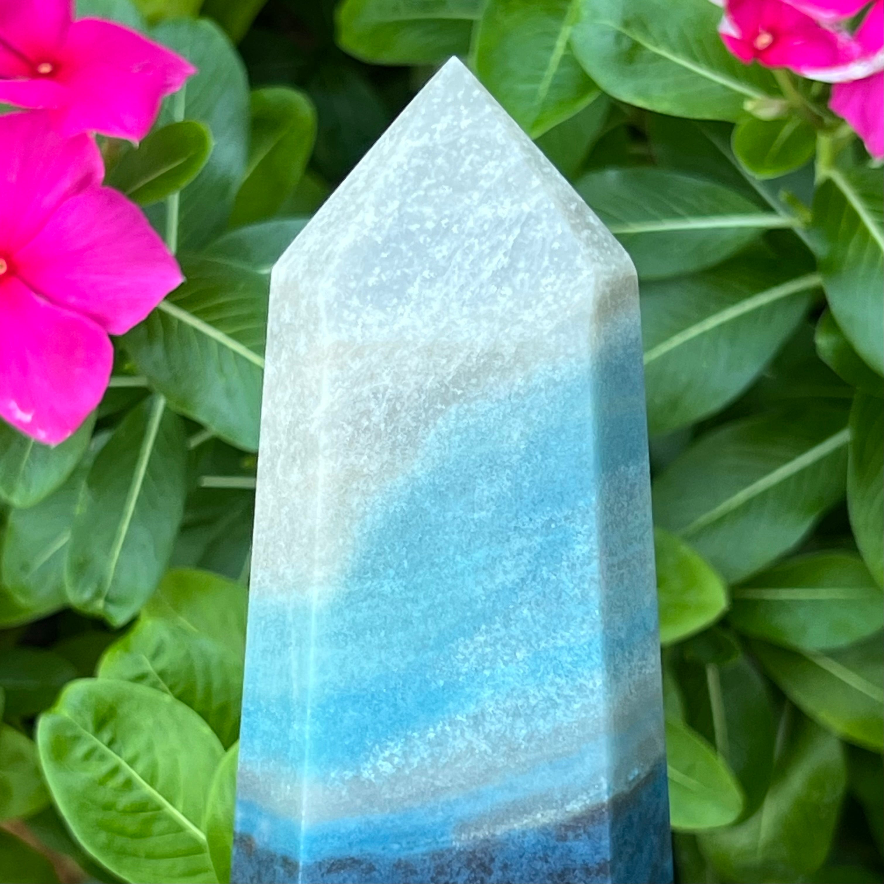 Clean termination and edges, the source for this gorgeous, quality Trolleite tower or obelisk is Serra da Vereda, Boquira, Bahia, Brazil.
