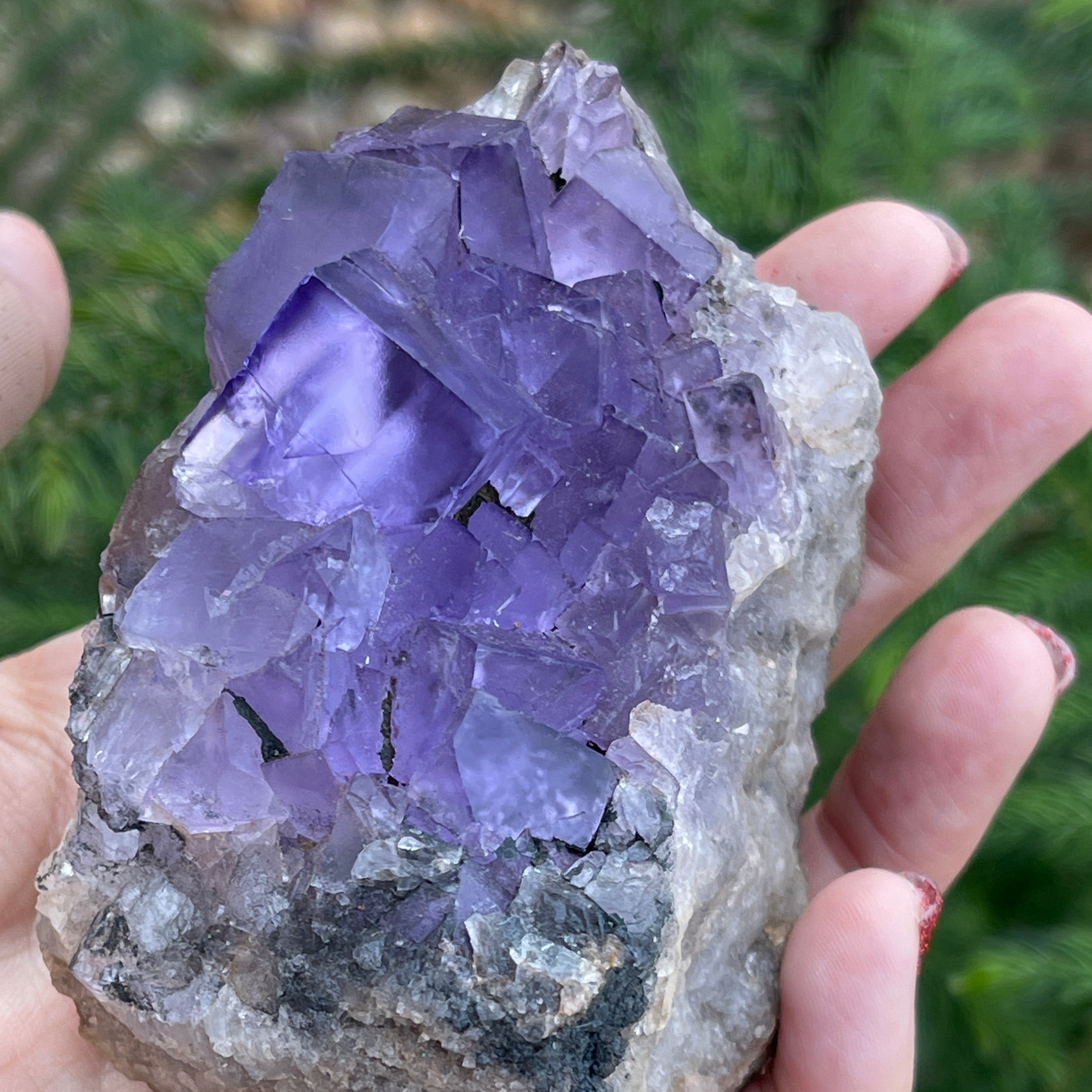 Fluorite Self-Standing Lustrous Crystals