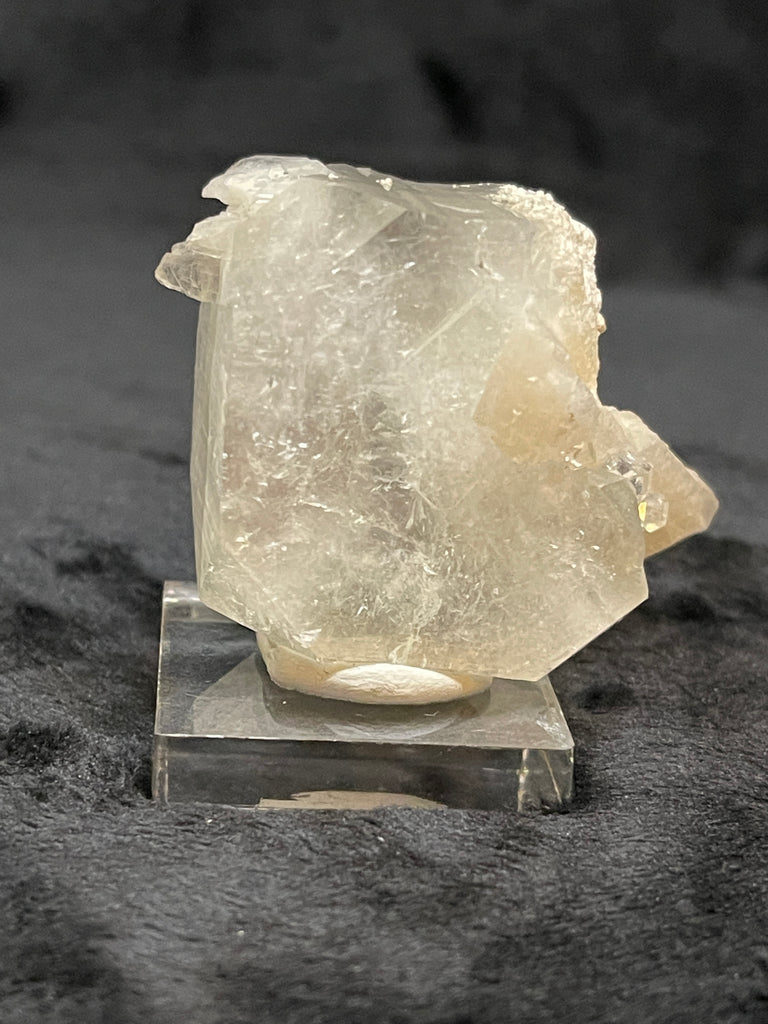 Apophyllite, Big Pseudocubic Crystal with Stilbite 55grams Zeolite