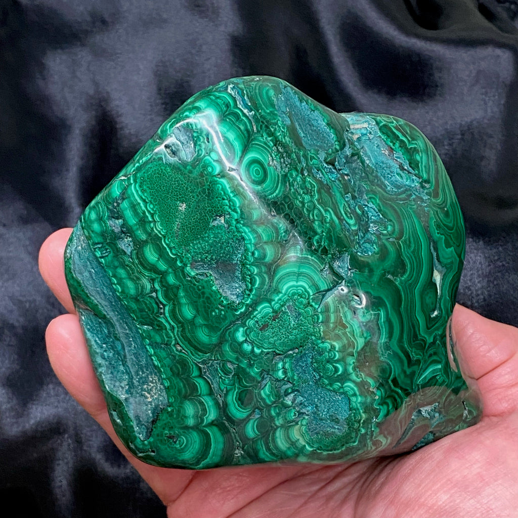 Exceptional Large Malachite High Quality Deep Green Color Banding Eyes 964 grams