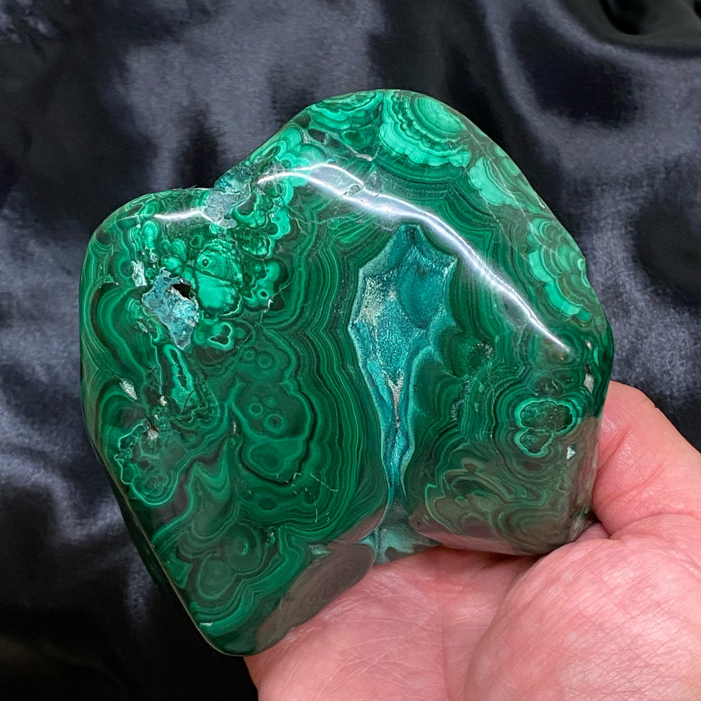 Exceptional Large Malachite High Quality Deep Green Color Banding Eyes 964 grams