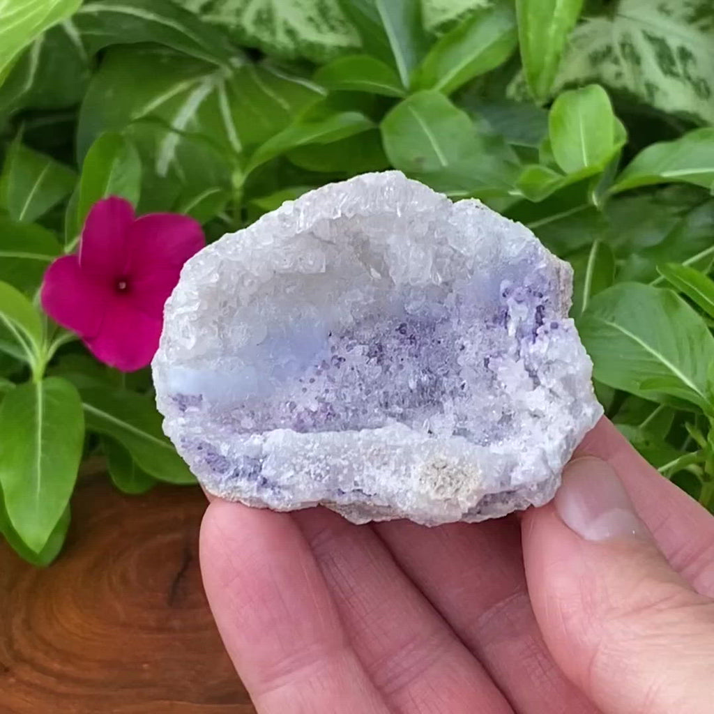 This beautiful Spirit Flower Geode weighs 43 grams and measures  2.47" x 2" x 1.15" or 62.7mm x 50.9mm x 29.3mm deep.